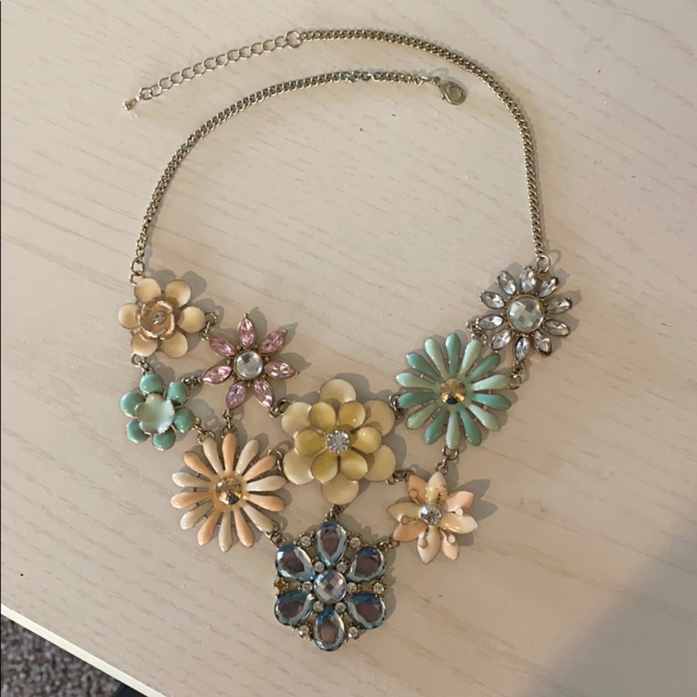 DONATING SOON Pastel Flower Forever 21 Necklace